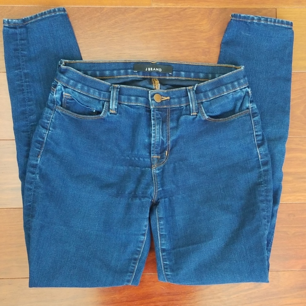 J Brand Mid Rise Skinny Leg Jeans in Ink